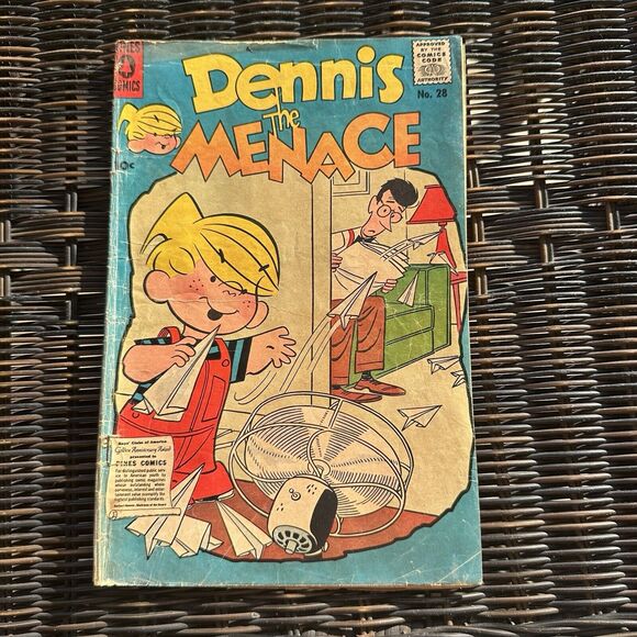 Dennis The Menace No. 28 Paper Airplane Cover Golden‎ Age Comic - Picture 1 of 8